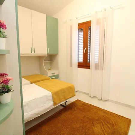 Apartamento Dolce Mit Meerblick By Interhome La Caletta